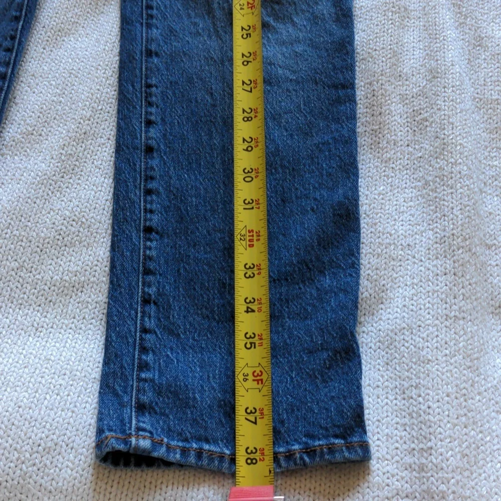 New Madewell slim boy blue jeans.  Size 28.  38" long Medium Blue Wash, Premium - Picture 7 of 9